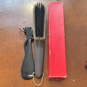 Vintage / Antique Lion Head Shoe horn & Brush